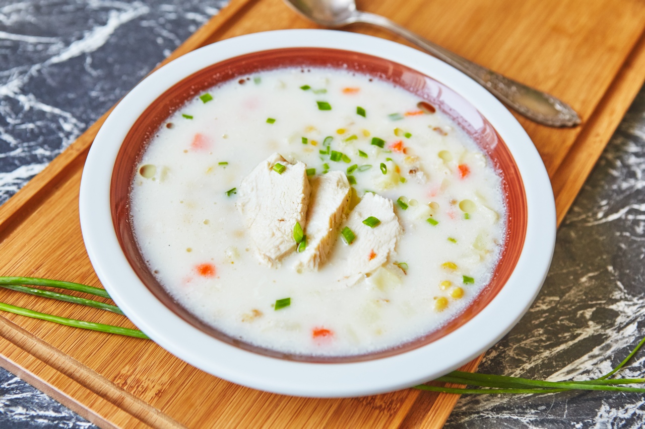 Zupa kokosowa z kurczakiem i grochem